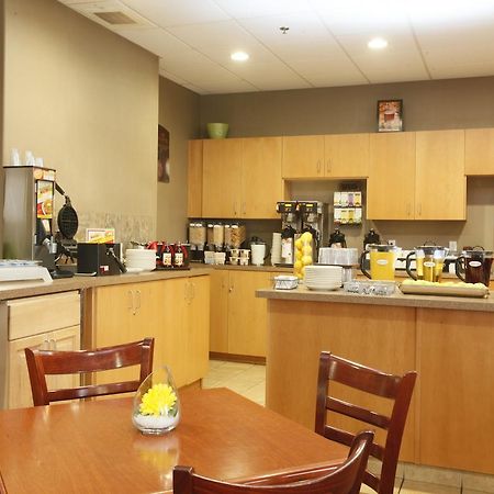 Stonebridge Hotel Dawson Creek Εξωτερικό φωτογραφία