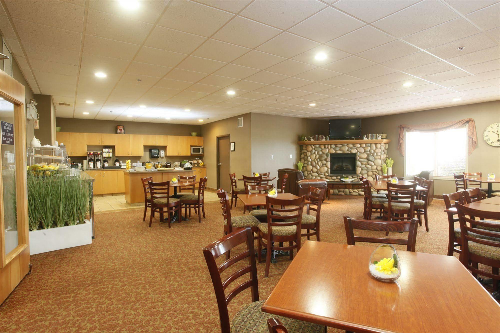 Stonebridge Hotel Dawson Creek Εξωτερικό φωτογραφία